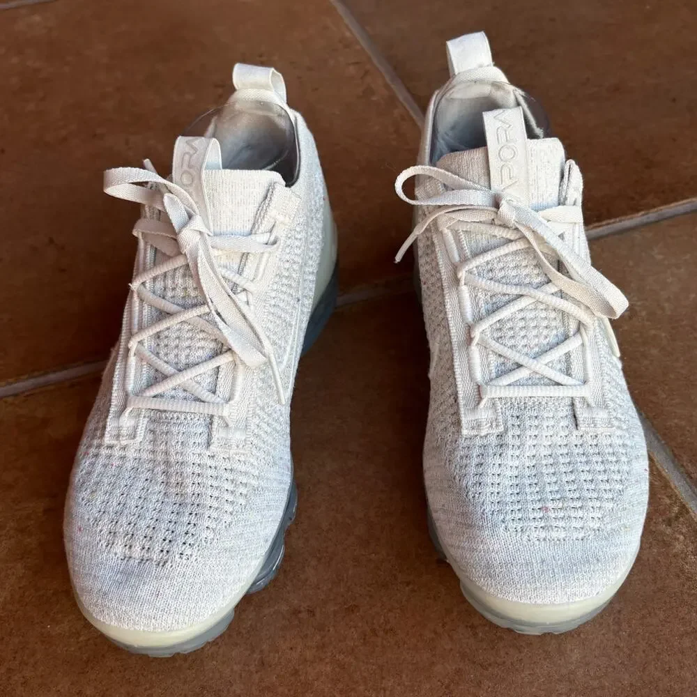 Nike Air Vapormax Flyknit Sneaker in Phantom Metallic Silver - Open Weave size 7