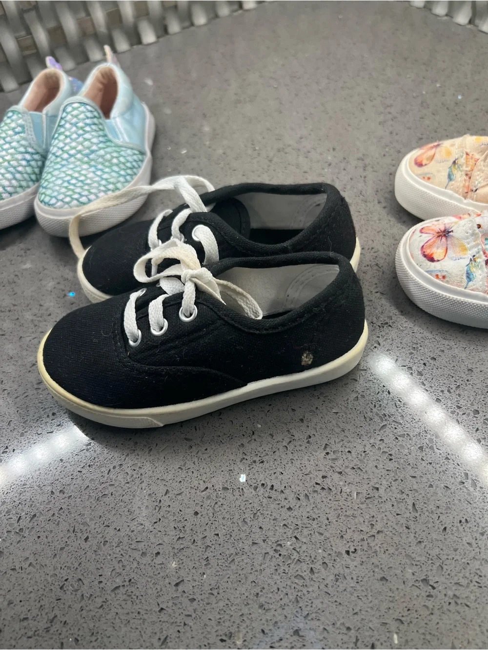 Cat & Jack classic black