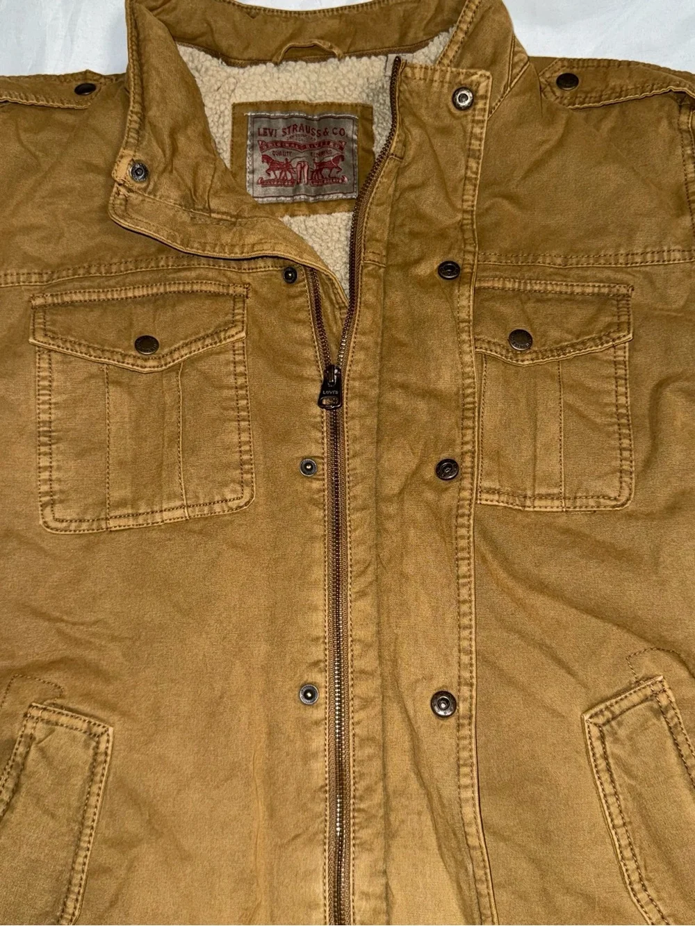 Levis levi military