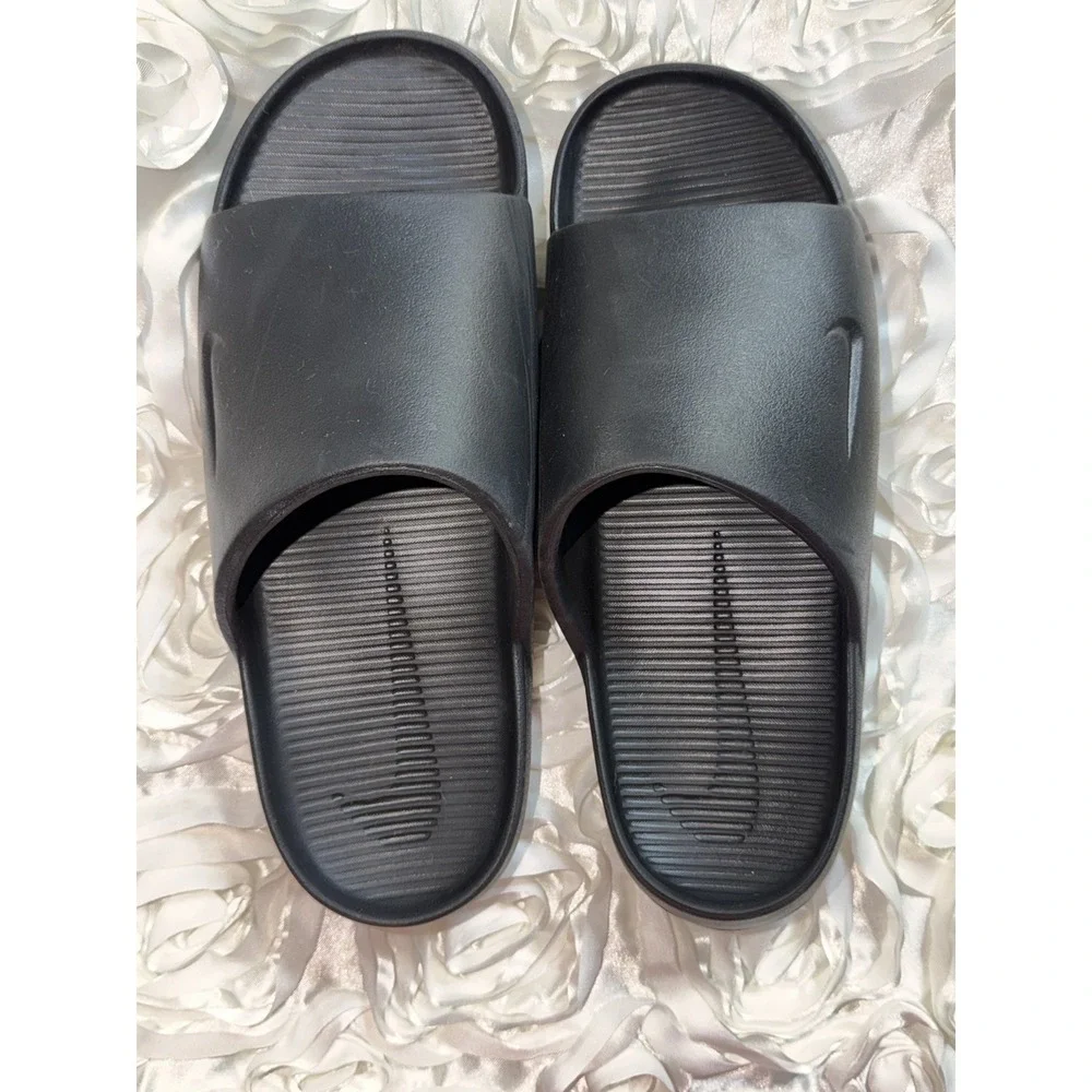 Nike calm slide