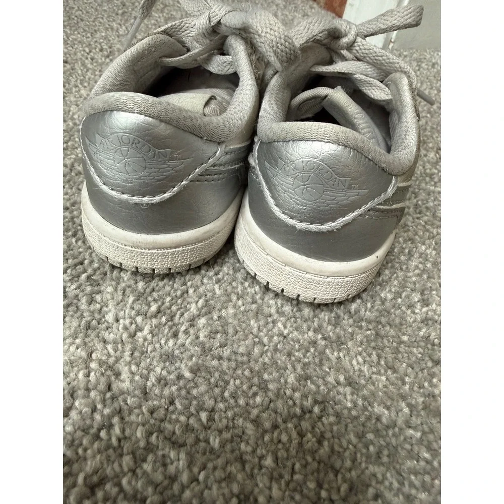Jordan low sneakers