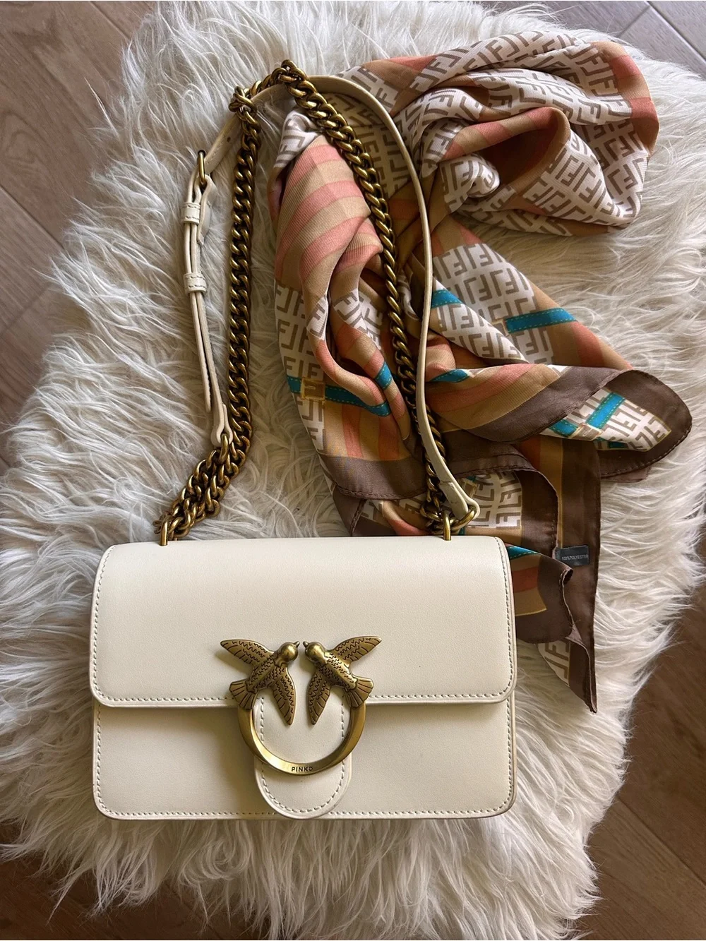 ✨Authentic Pinko Genuine Leather Crossbody in White & Gold, Stunning Condition✨