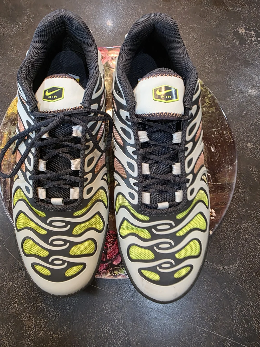 Men's Size 10 Nike Tn Air Neon Green/Yellow Black Athletic Sneakers