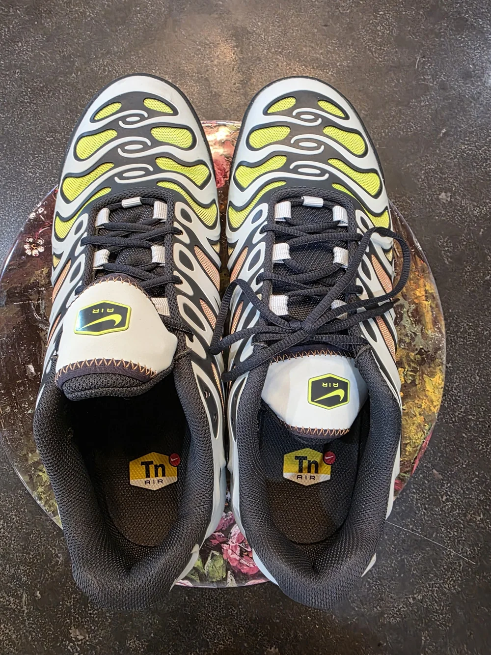 Men's Size 10 Nike Tn Air Neon Green/Yellow Black Athletic Sneakers