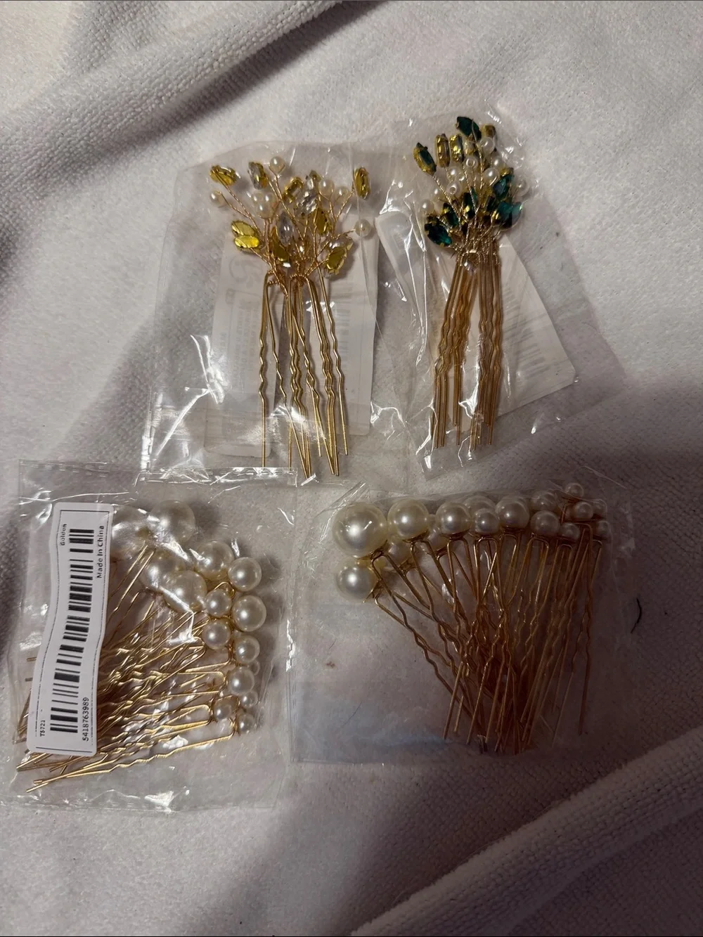 Gold Pearl and Leaf Hair Pins - Elegant Women’s Hair Accessories