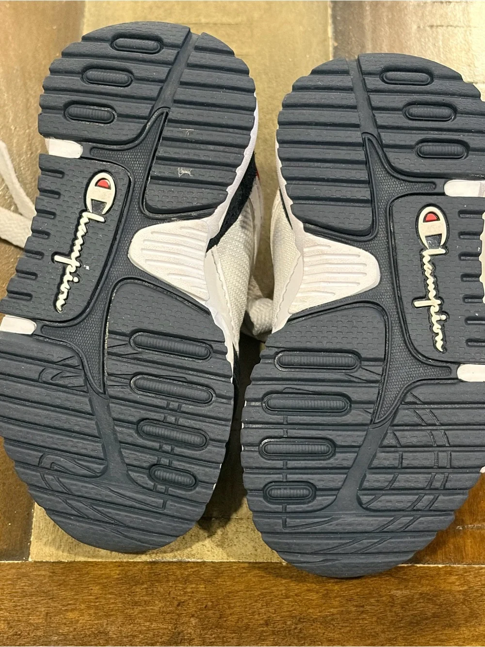 Champion retro shoes