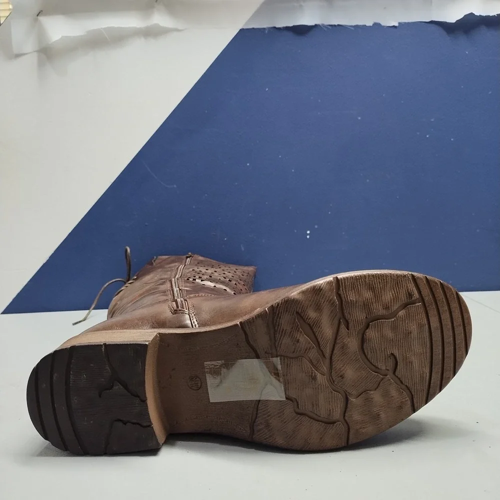 The Unbranded Brand will instantly boots