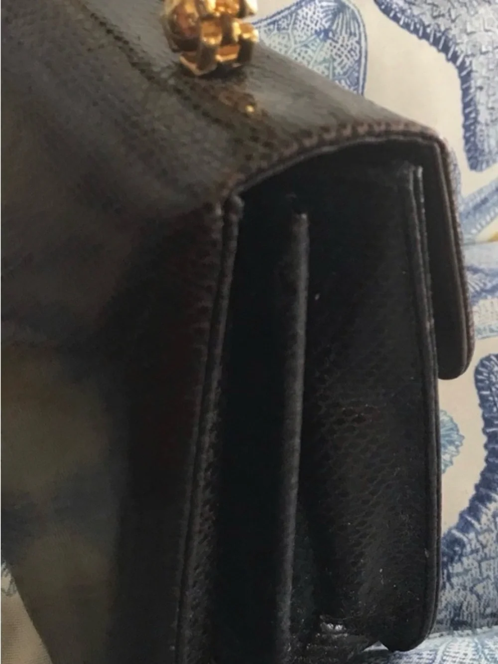 N/A refined black