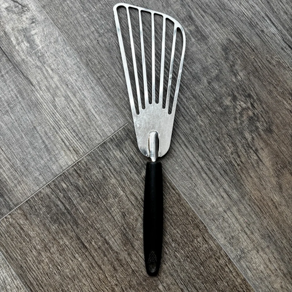 Ekco USA Stainless Steel Slotted Fish Spatula Turner Black Handle Vintage 11.5in