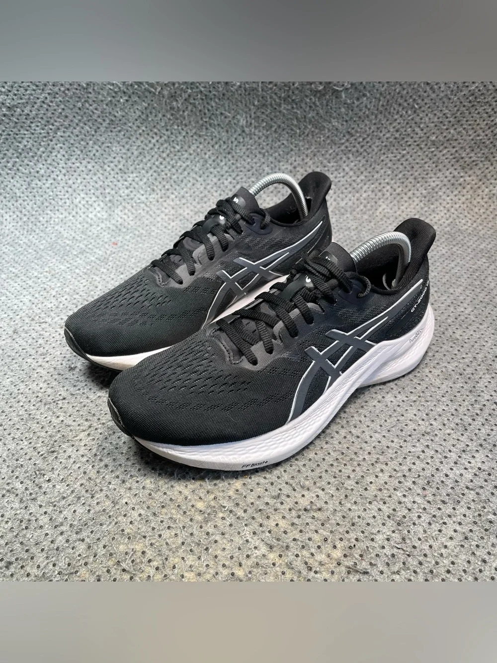 Asics gt 2000