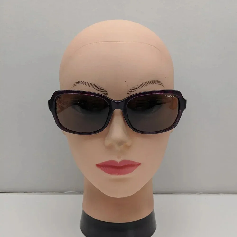 Vogue frame 10