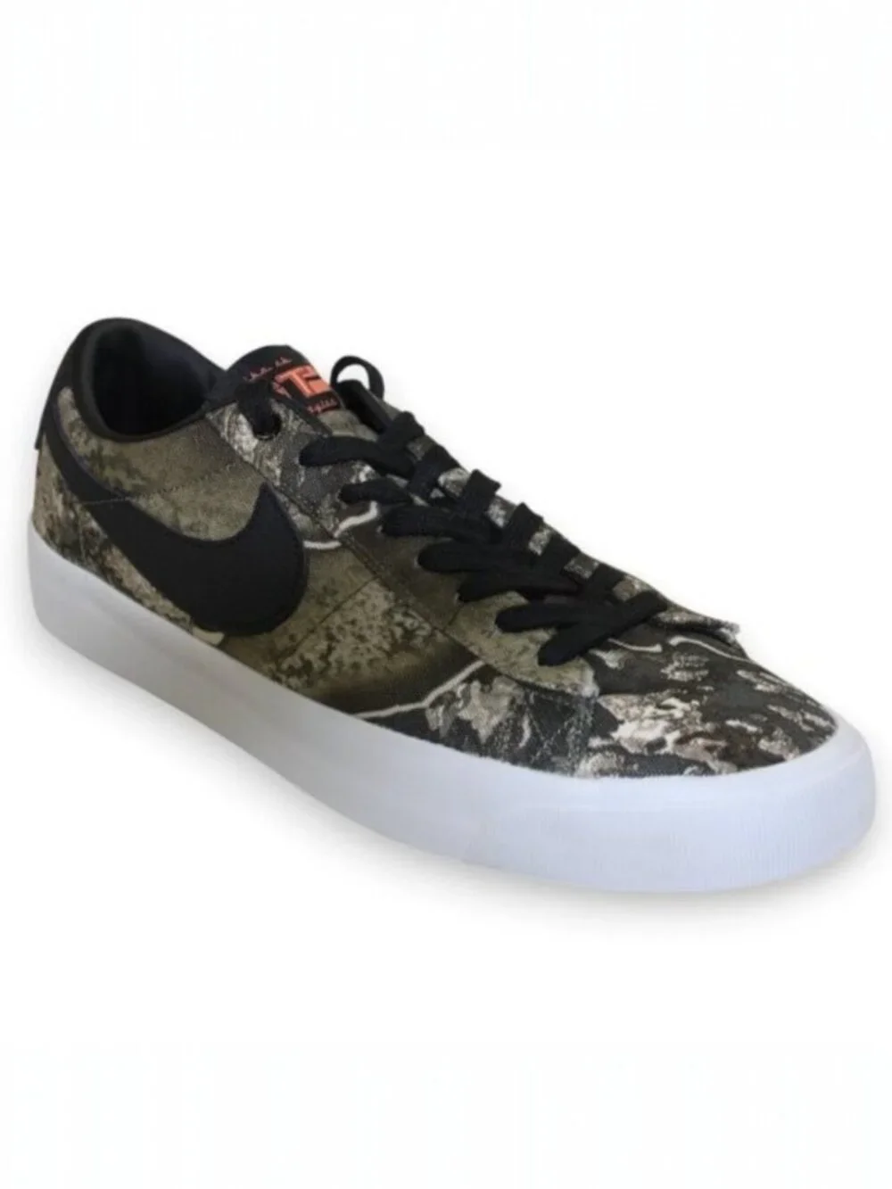 Nike Blazer Pro GT Premium SB Low Olive RealTree Canvas Lace-Up Sneakers