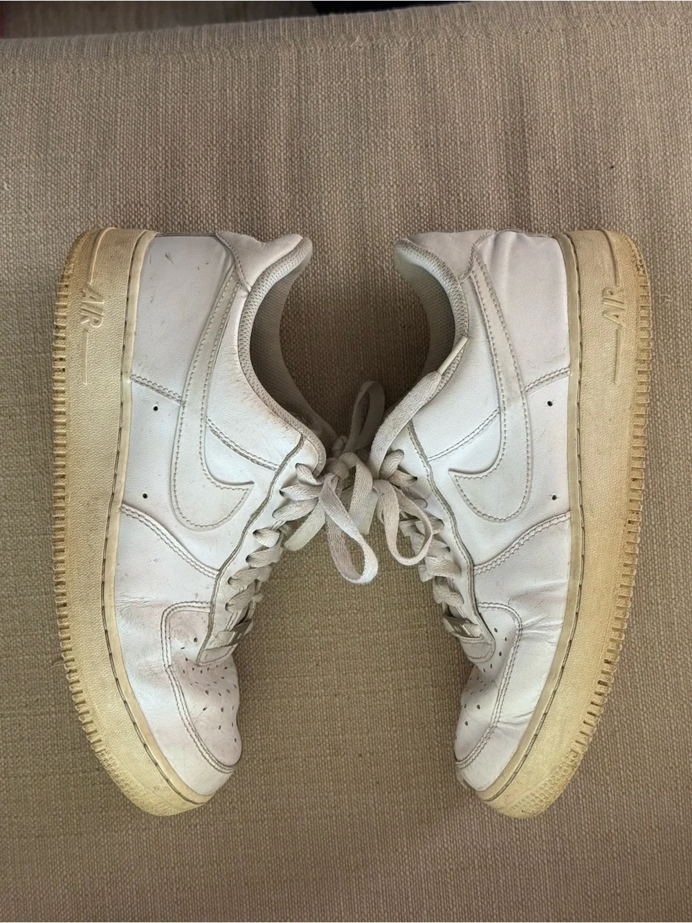 Vintage Nike White Leather Low-Top Sneakers