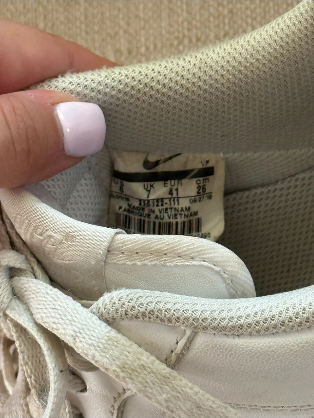 Vintage Nike White Leather Low-Top Sneakers