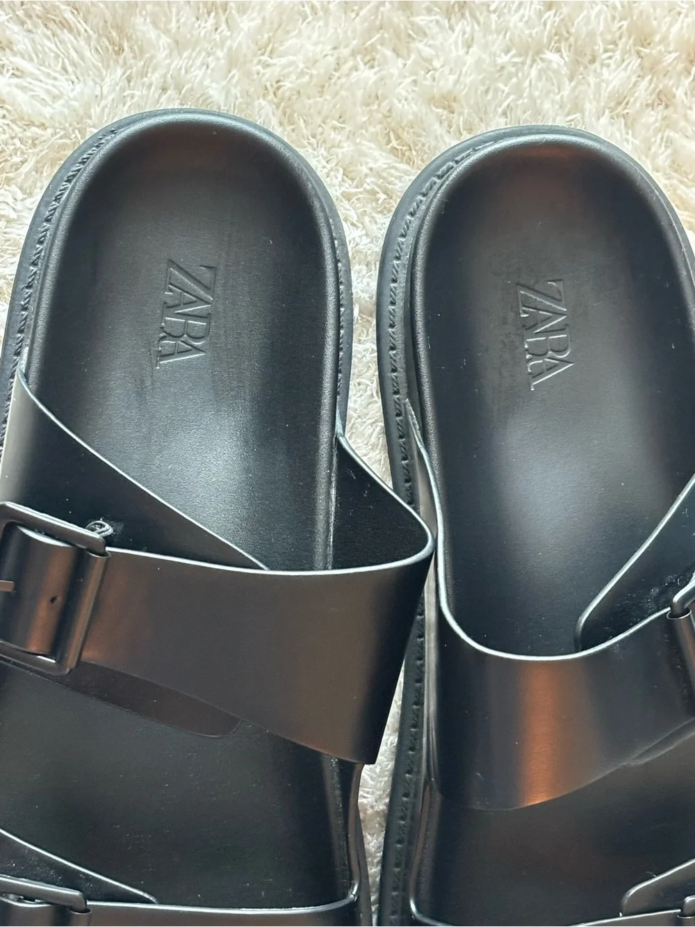 Zara minimal black