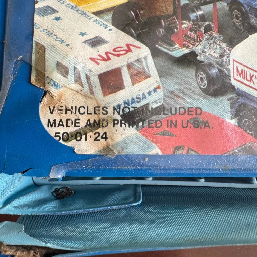Vintage 1982 Matchbox Official Collectors Carry Case Blue Holds 24 Cars 50-01-24