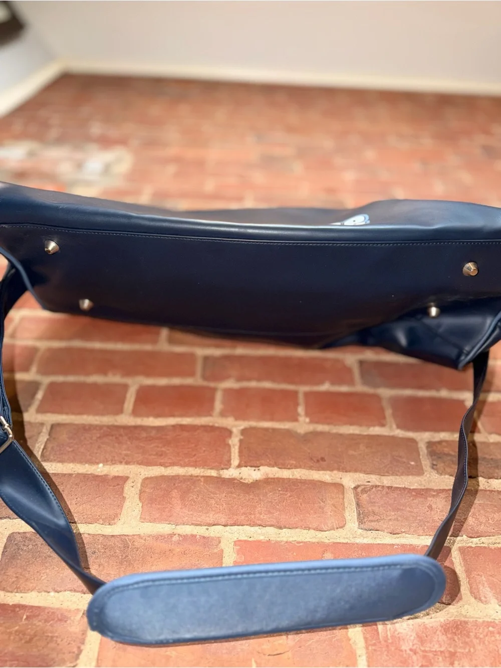 Structure sleek navy