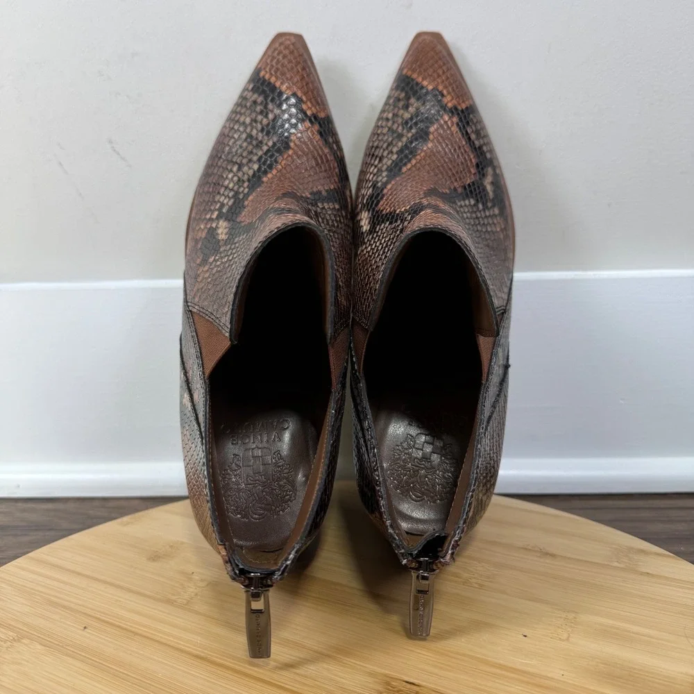 Vince Camuto step into