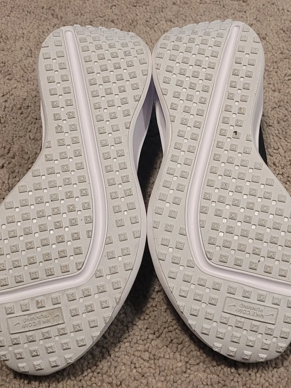 Nike slip running