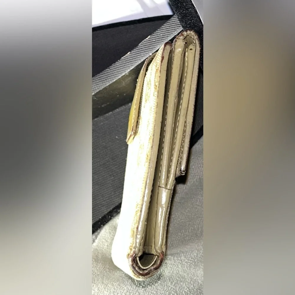 Gucci authentic monogram