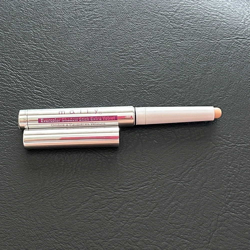 Mally Beauty Evercolor Eyeshadow Stick (IVORY) - Matte -  BRAND NEW