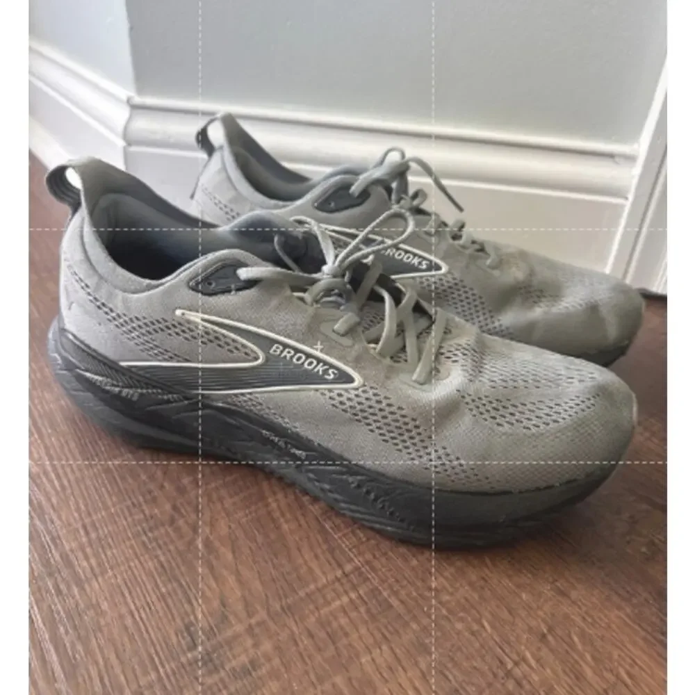 Brooks step into