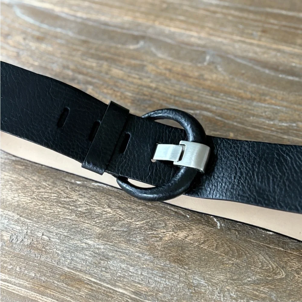 Banana Republic accessories italy