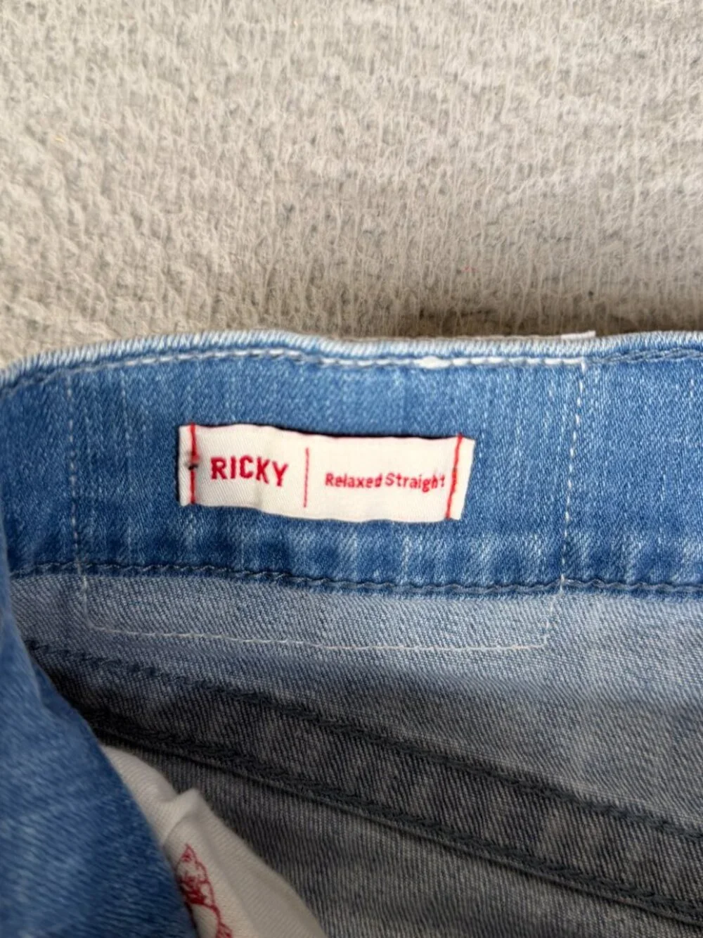 True Religion colors jeans closure