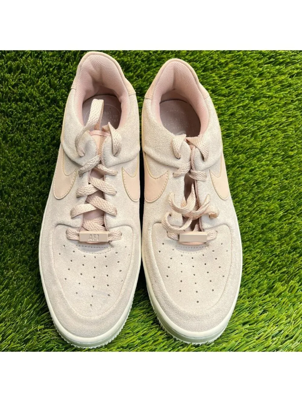Nike please review