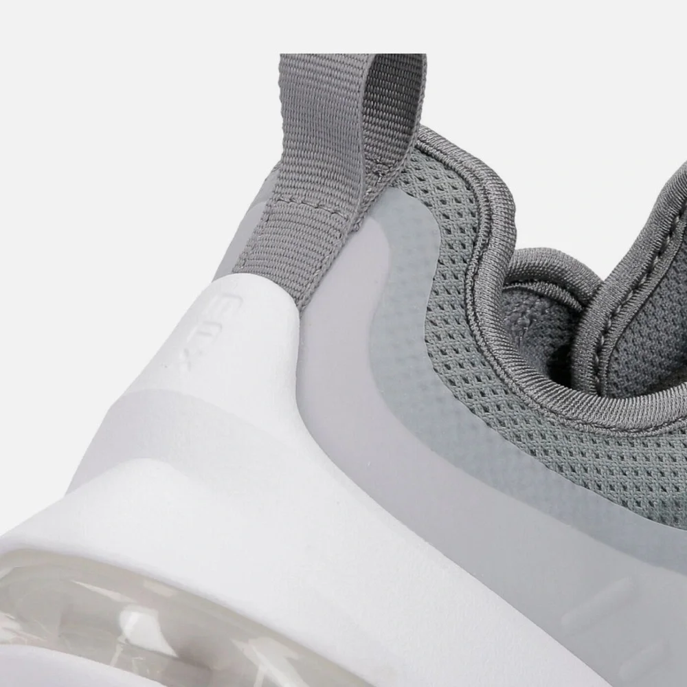 Nike sleek air