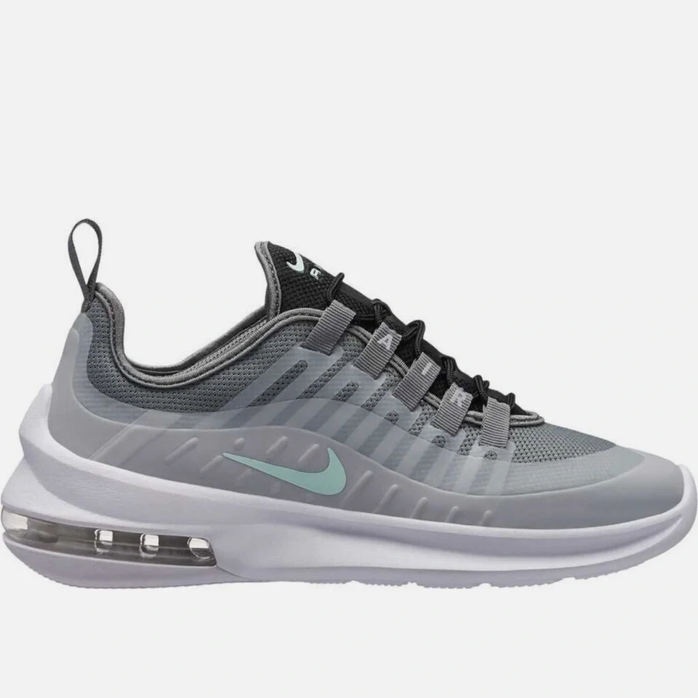 Nike sleek air