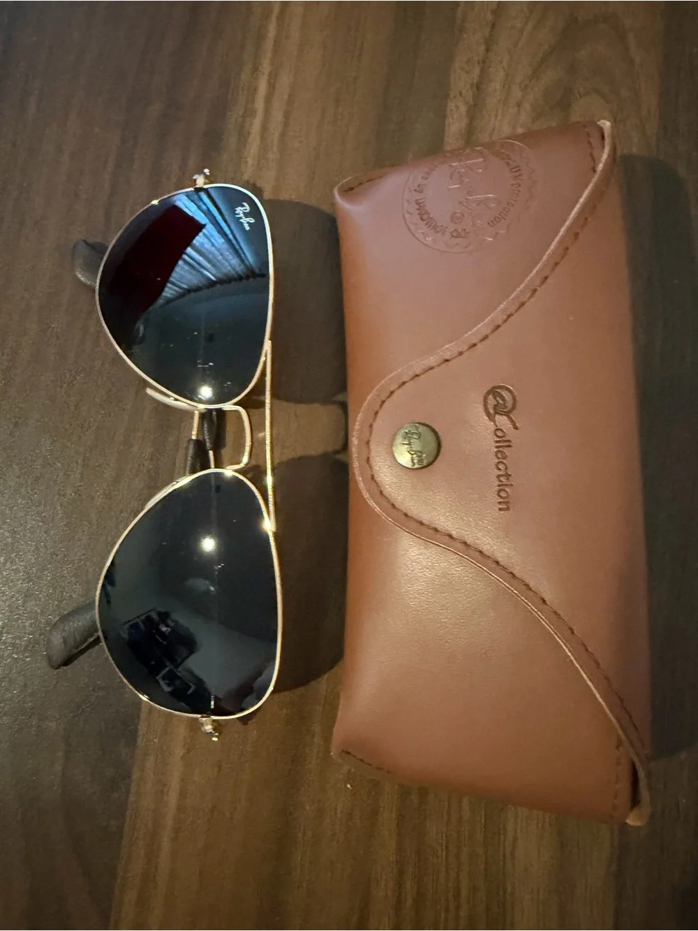 Ray-Ban iconic aviator