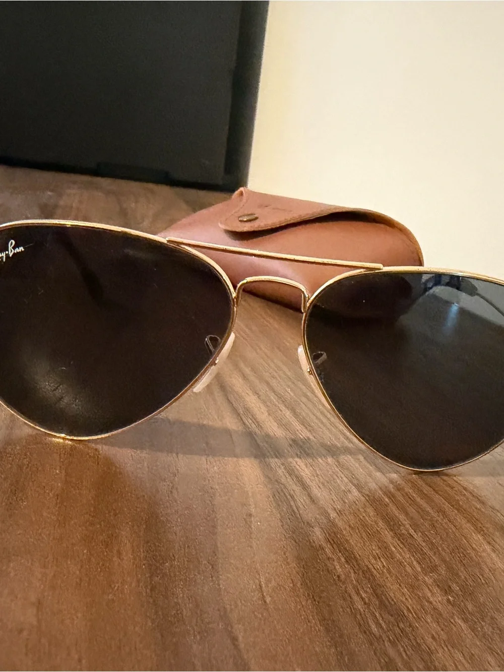 Ray-Ban iconic aviator