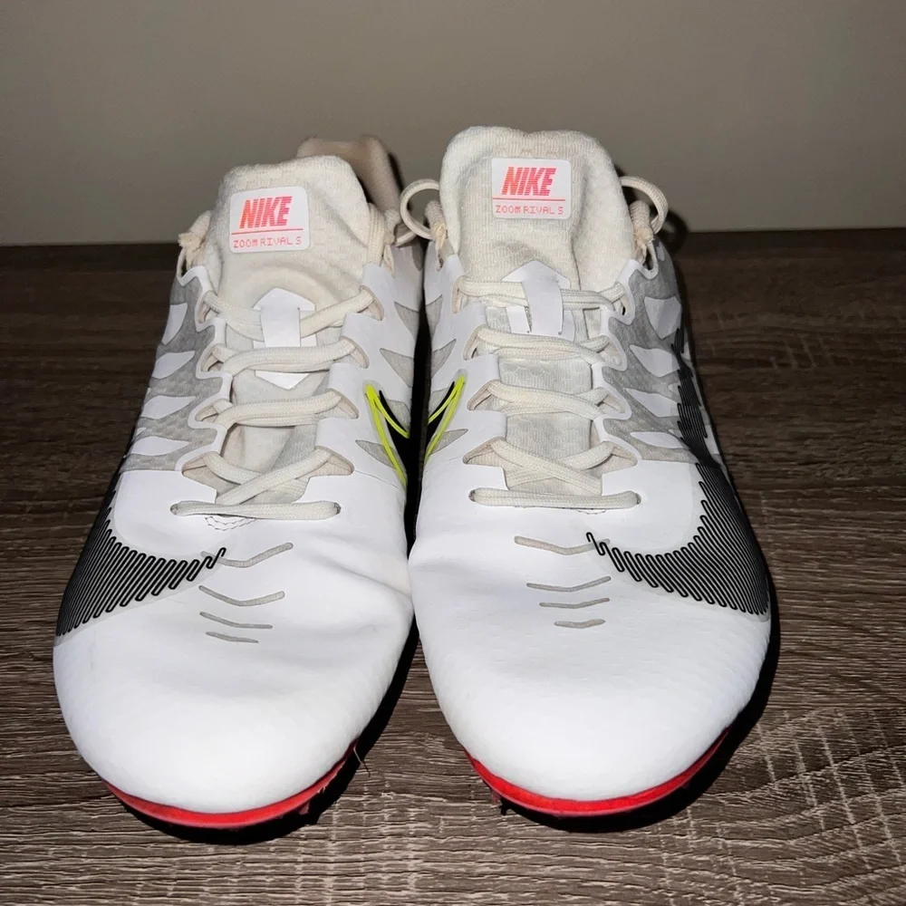 Nike stylish white