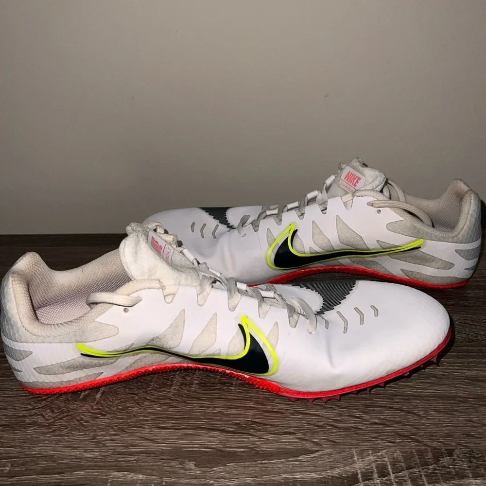 Nike stylish white