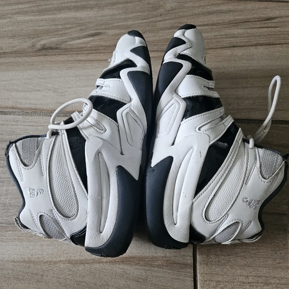adidas stylish sneakers