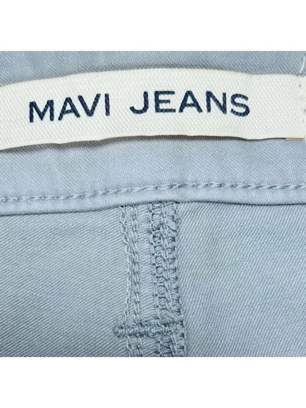 Mavi laid blue