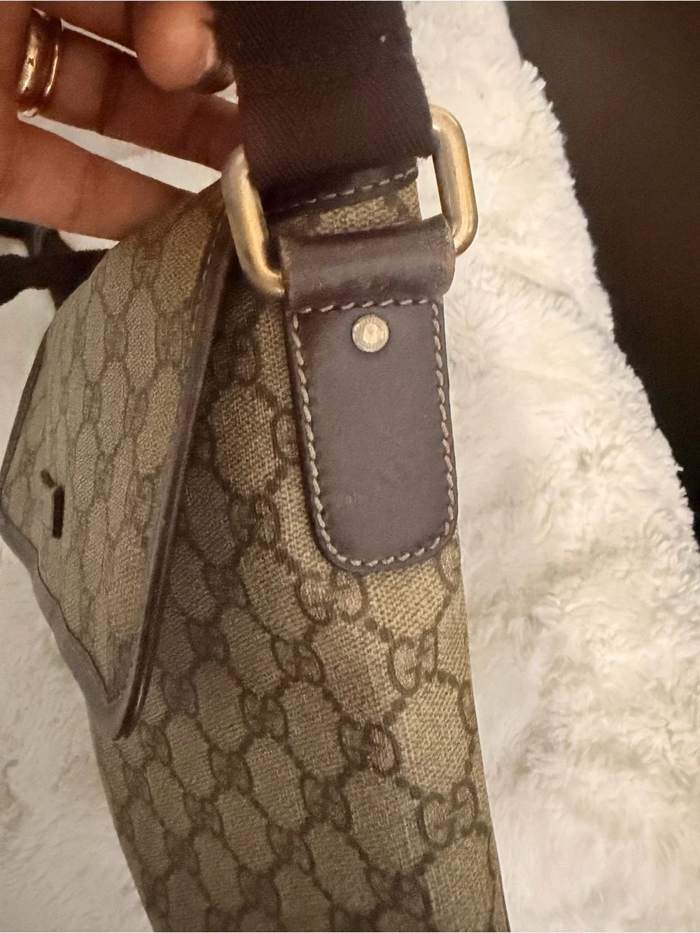 Gucci crossbody signature