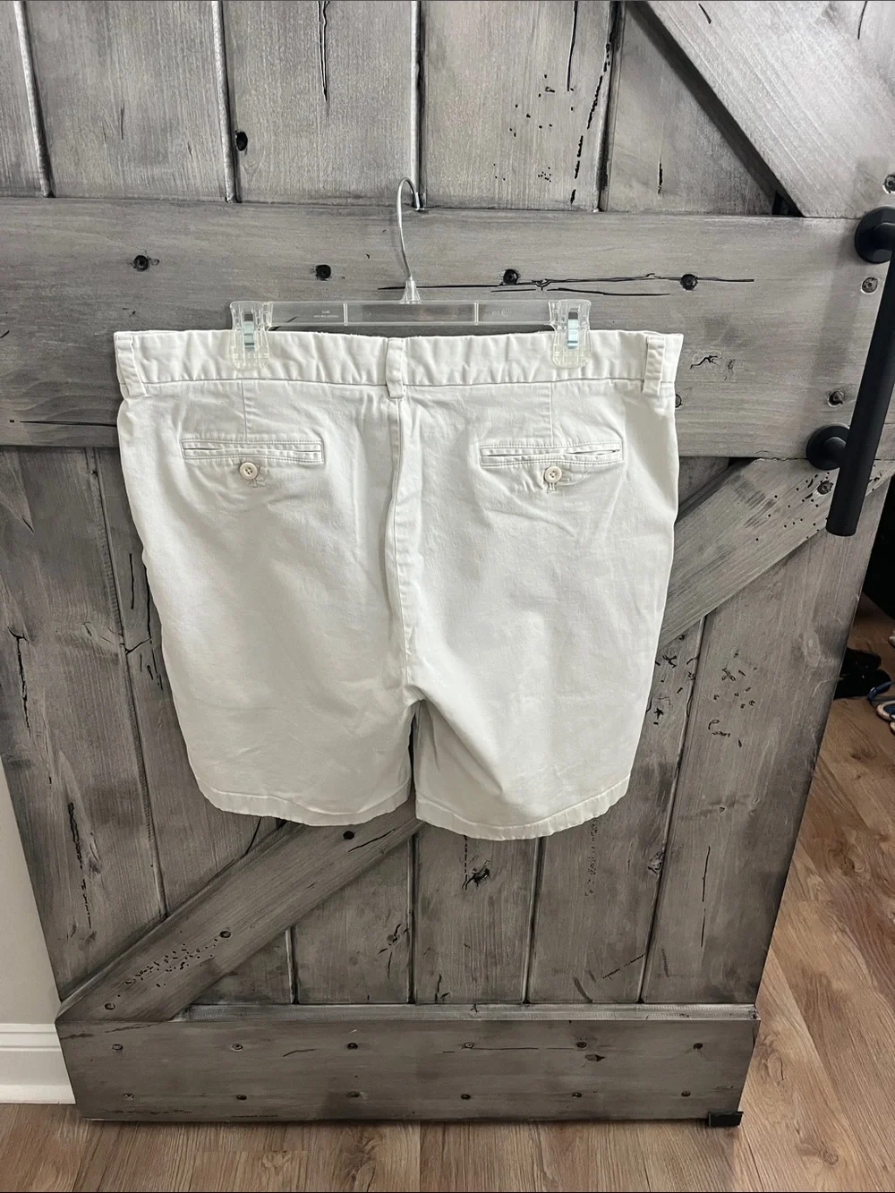 Vineyard Vines classic flat