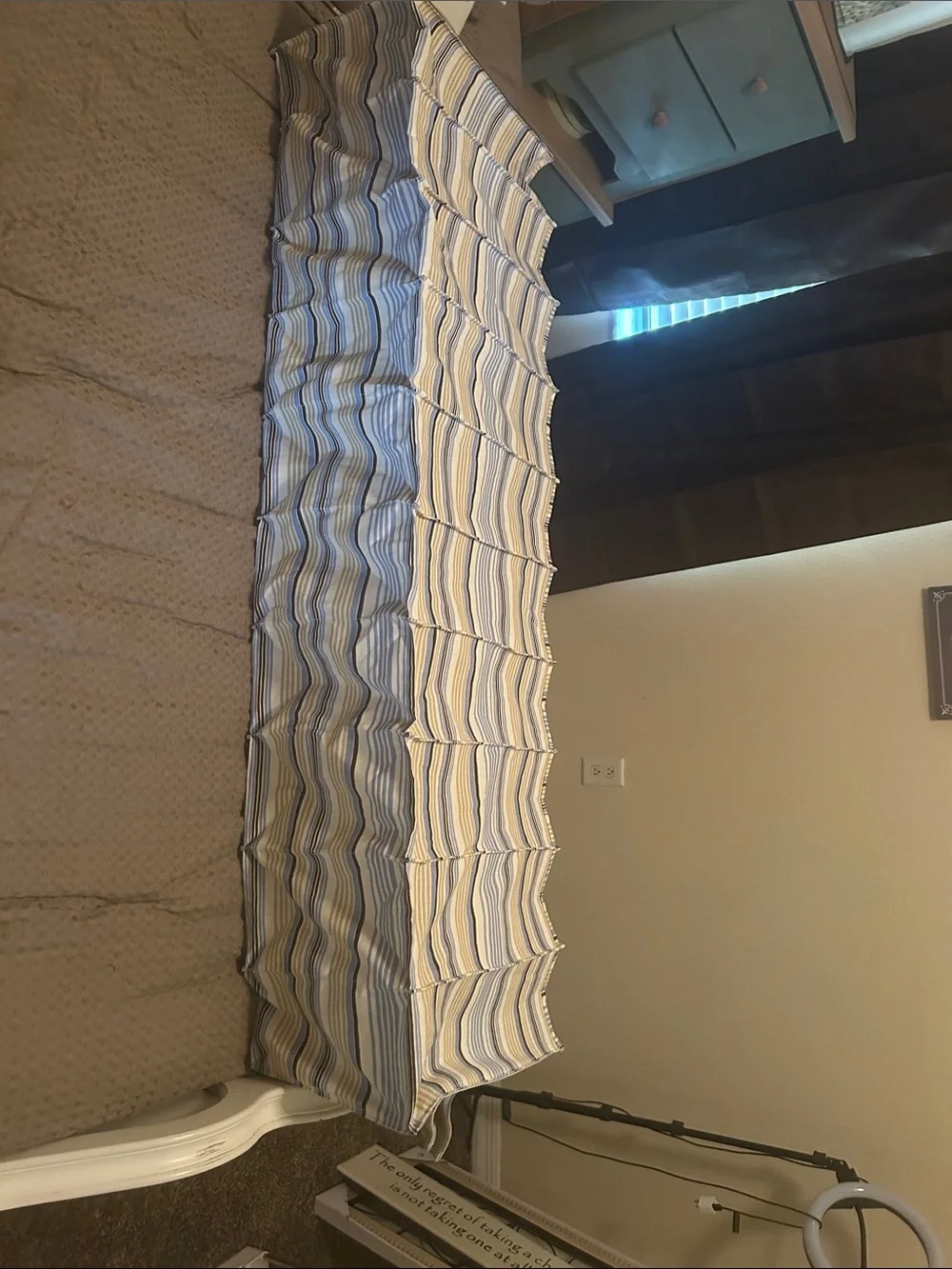 Generic striped hanging