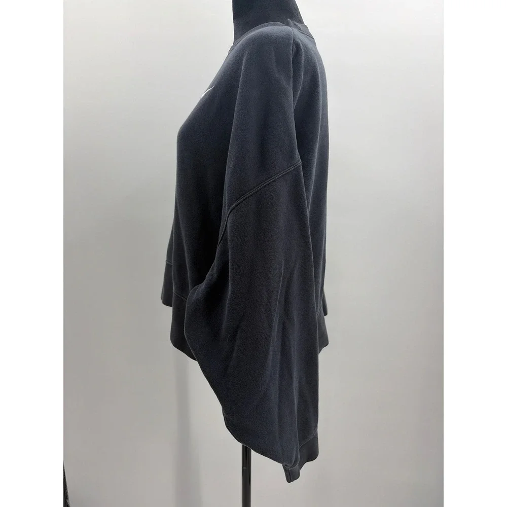 Nike sportswear essential
