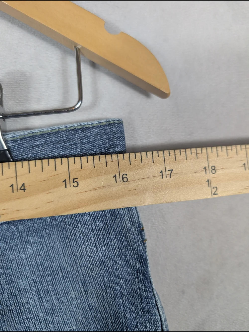 Cinch tag size