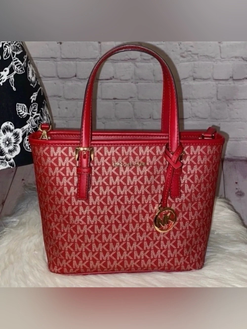Michael Kors 💯% authentic