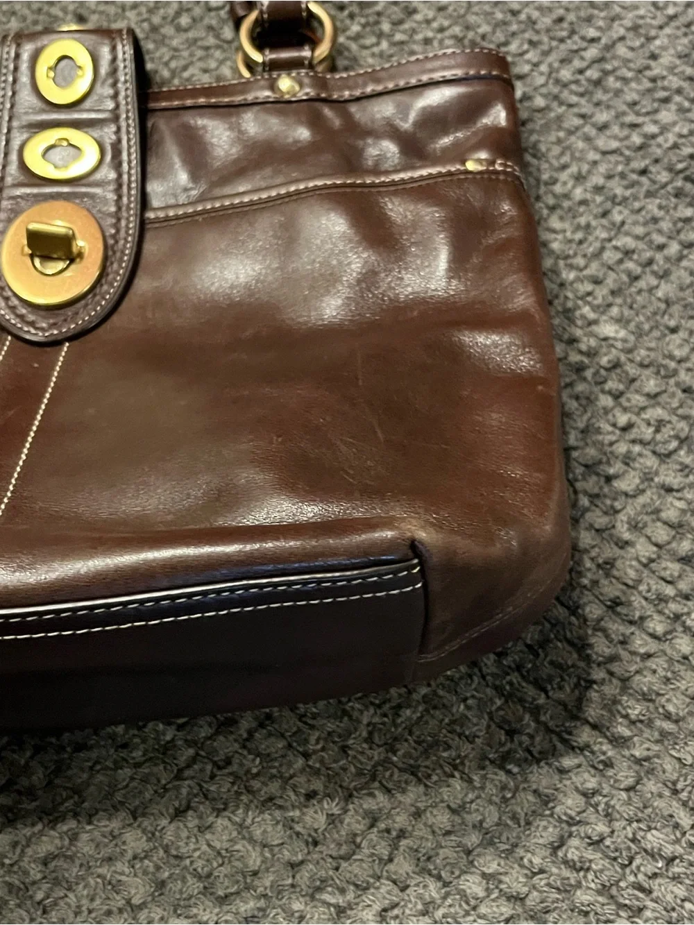 Vintage Coach Lilly Legacy 13757 Turn LockbBrown Leather Shoulder Bag