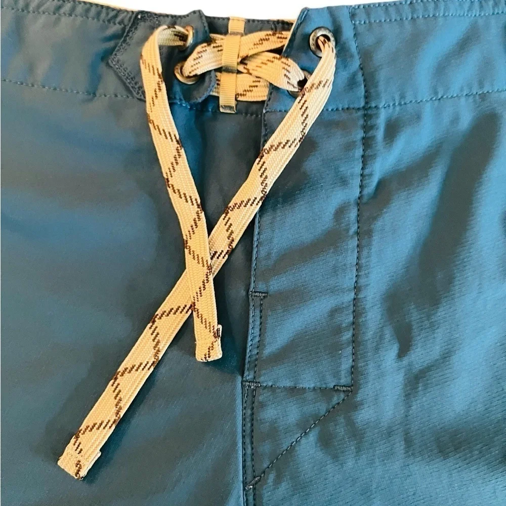 Patagonia men’s blue