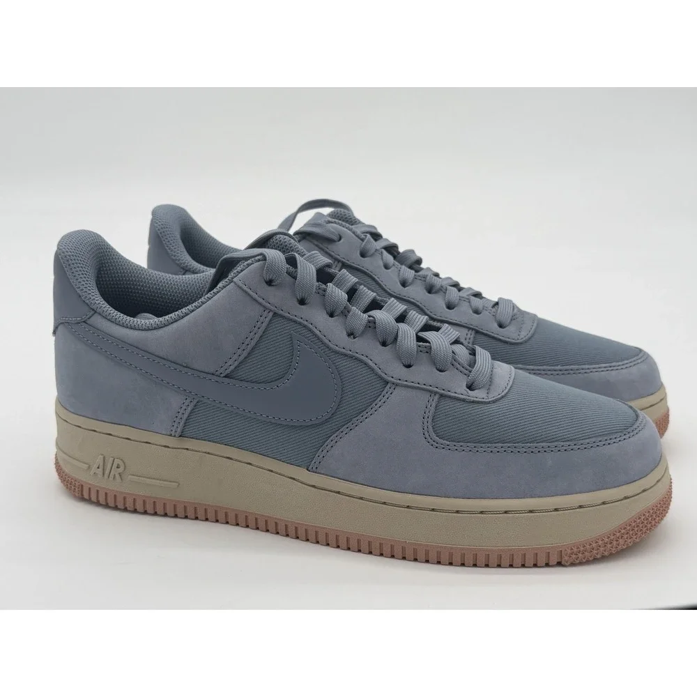 Nike heel shoe