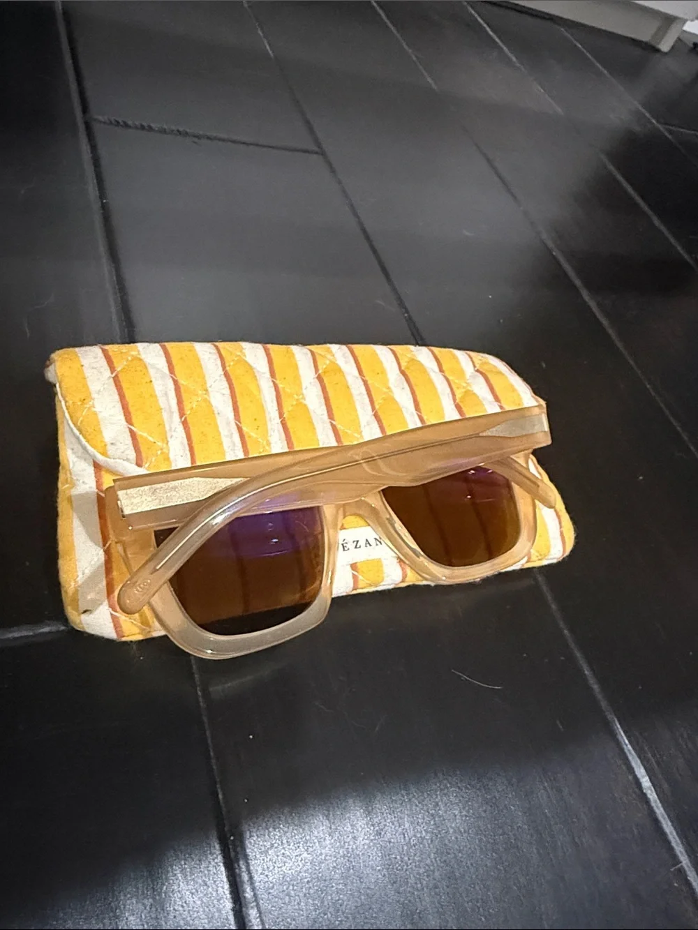 Sezane case comes
