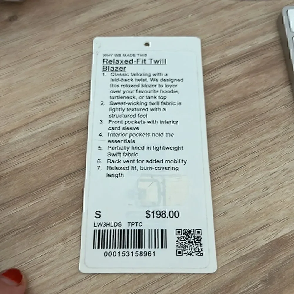 lululemon athletica nwt tag