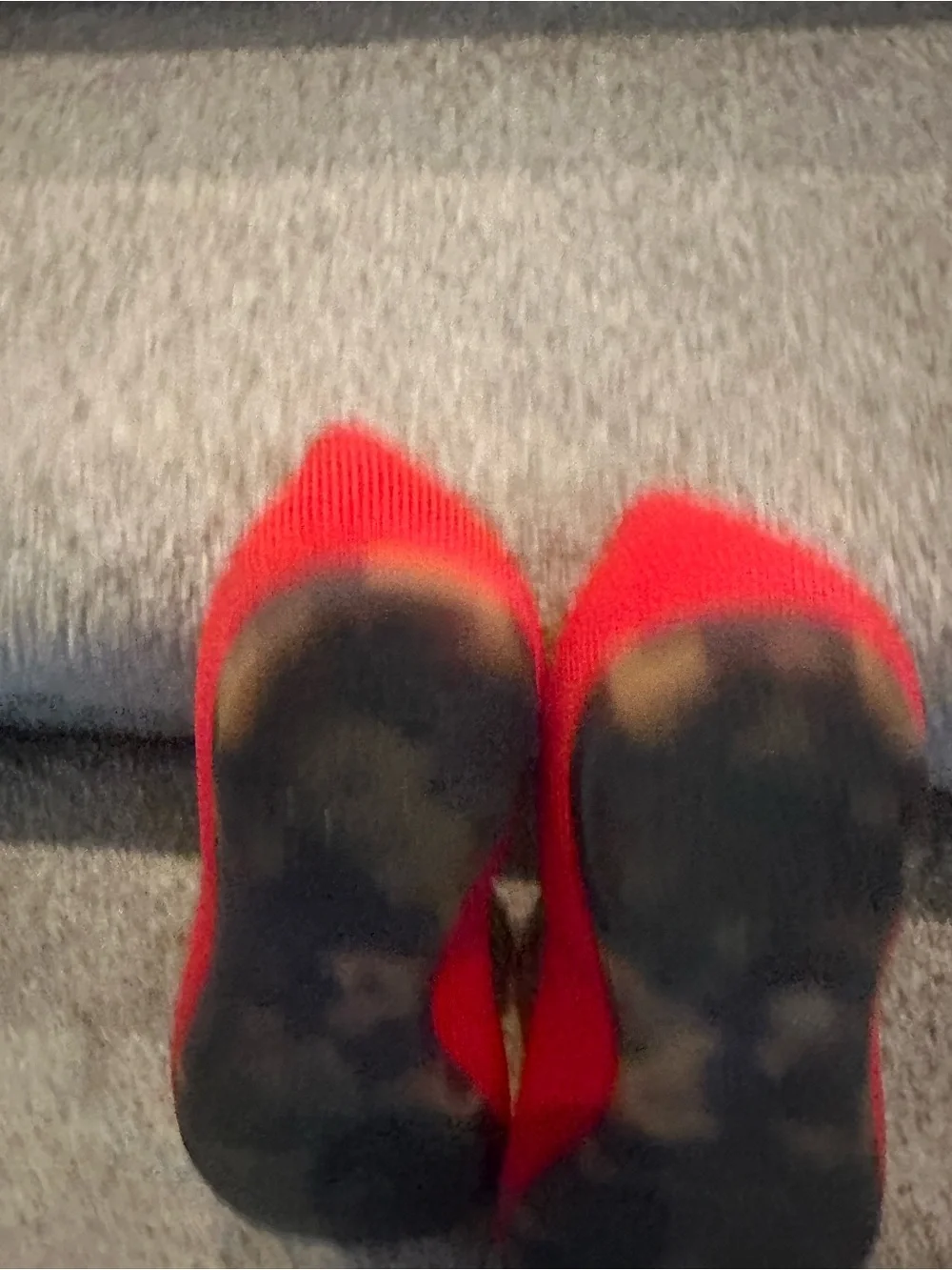 Rothys bright red