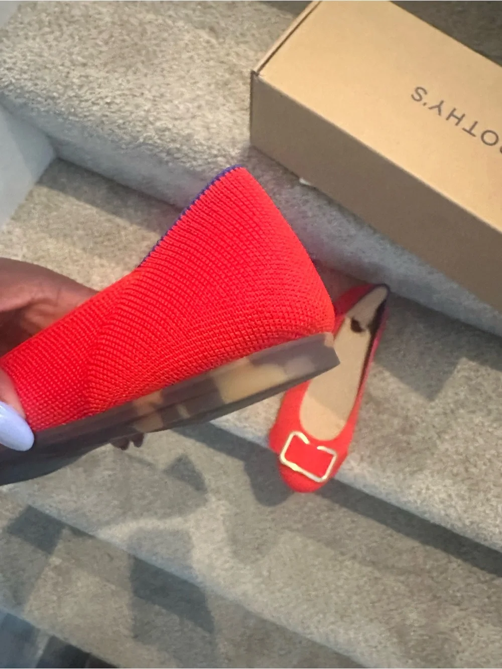 Rothys bright red